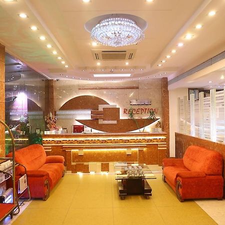 Taj Inn Hotel Агра Экстерьер фото